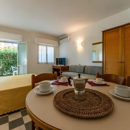 Giannella Beach Residence Apartment 3* Giannella