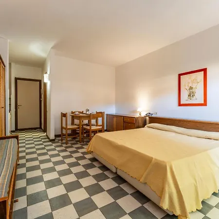 Giannella Beach Residence Apartment 3*