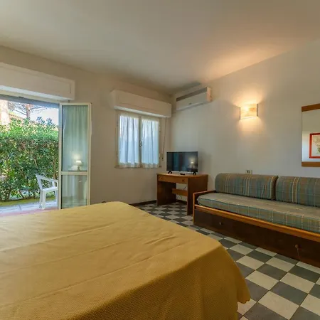 Giannella Beach Residence Apartment Giannella