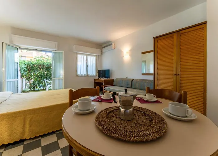 Giannella Beach Residence Apartment 3* Giannella
